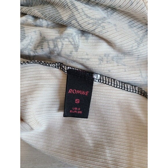 Romwe Skull Graphic Cropped Long Sleeve Top Size S Gothic Punk Style - Picture 4 of 7